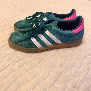 Adidas Women's Green and Pink Gazelle Sneakers